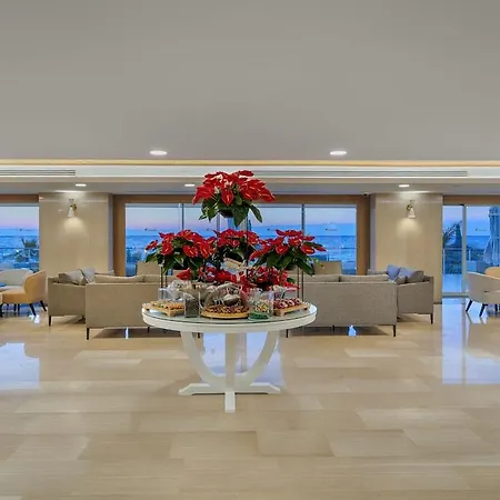 Курортный комплекс Corendon Playa Kemer Бельдиби