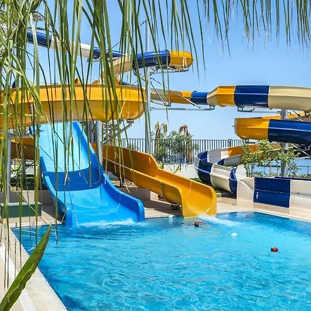 Курортный комплекс Corendon Playa Kemer