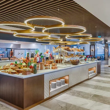 Курортный комплекс Corendon Playa Kemer 5*